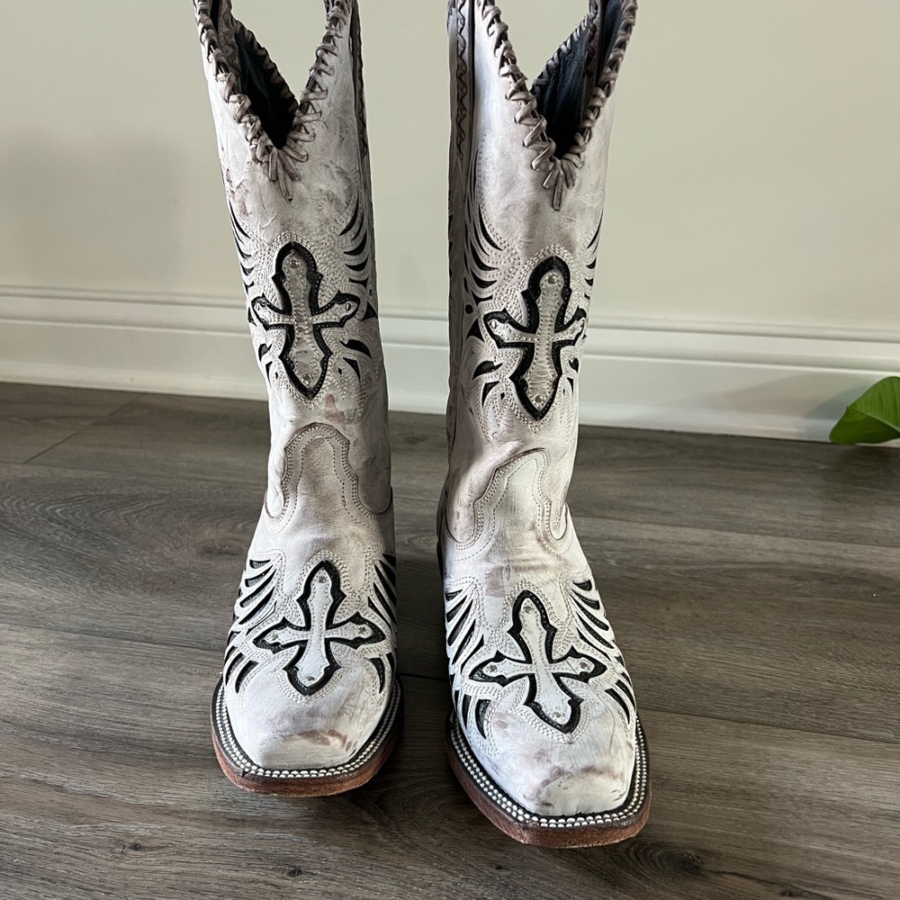 J.B. Dillon White and Black Western Boots